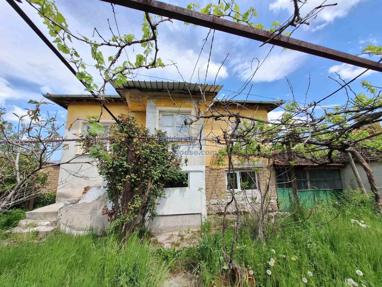 Foto 9 von 10 — House for sale 30 km from Stara Zagora close to two dam lakes
