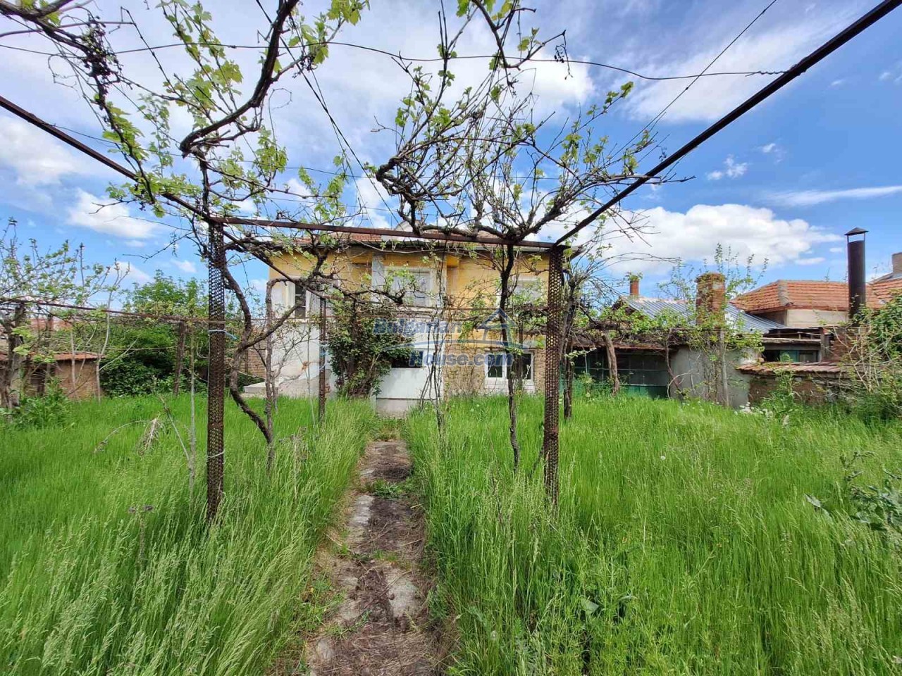 Foto 10 von 10 — House for sale 30 km from Stara Zagora close to two dam lakes