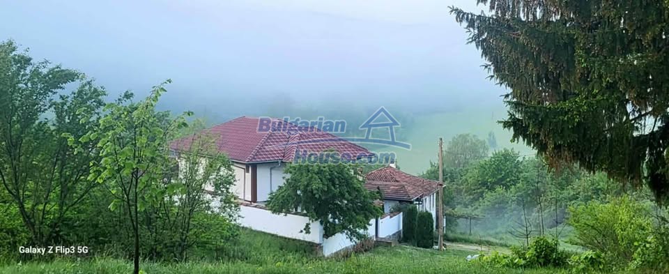 Foto 7 von 12 — Traditional Bulgarian House with breathtaking views 49km VT