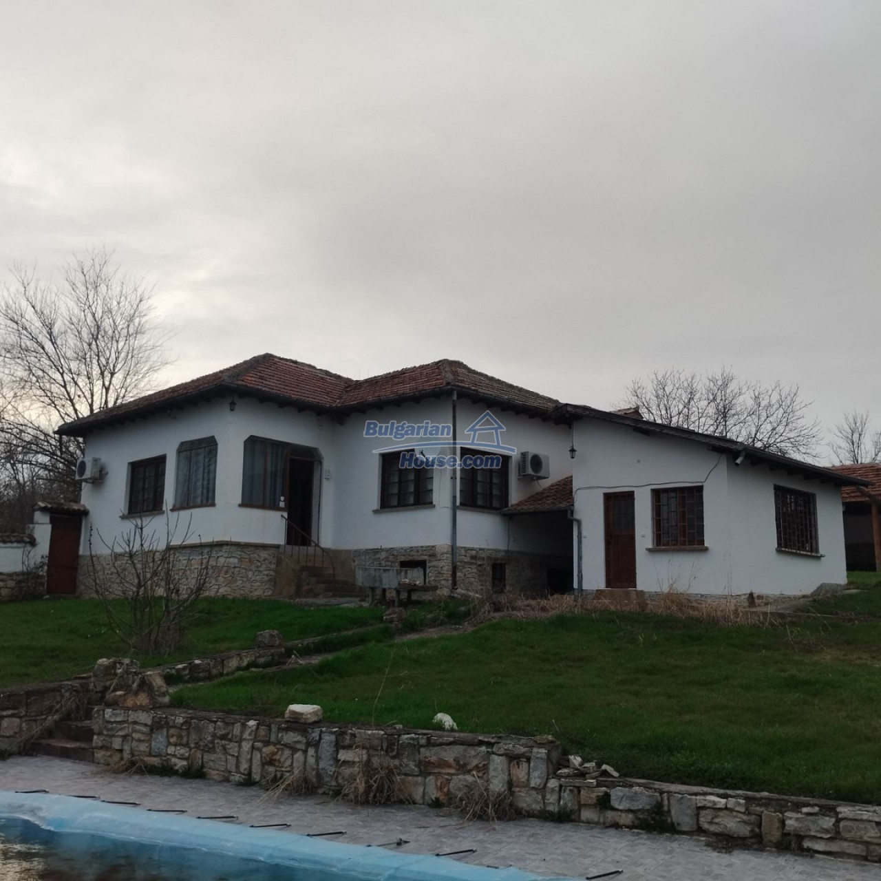 Foto 4 von 12 — Bulgarian property with a swimming pool 34km to Veliko Tarnovo