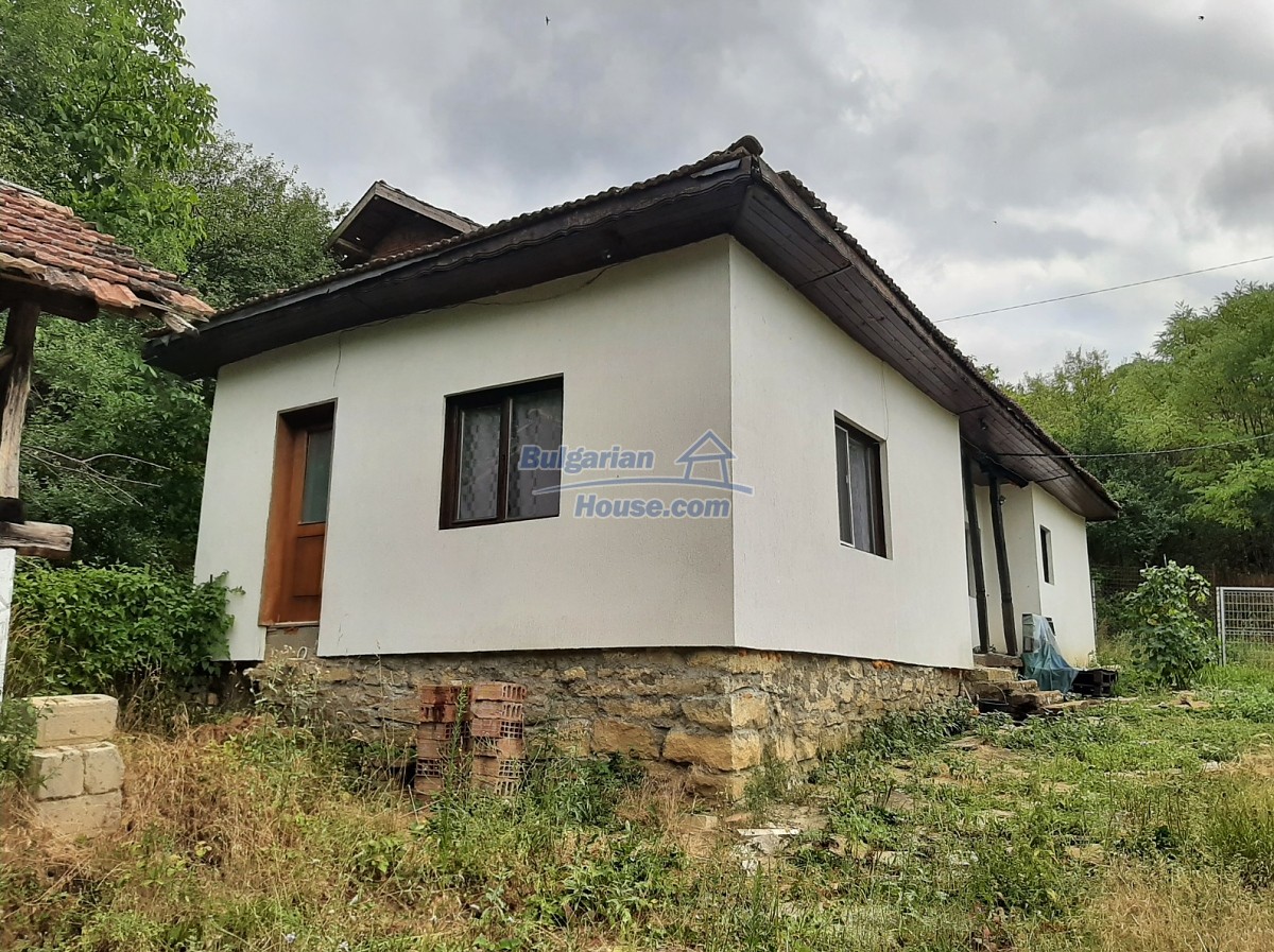 Foto 3 von 12 — Renovated Rural Bulgarian house for sale 10 km from Mezdra