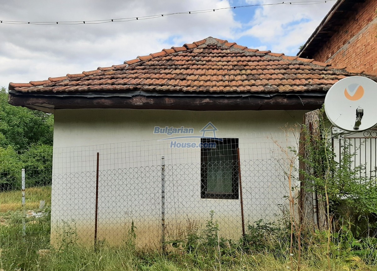 Foto 8 von 12 — Renovated Rural Bulgarian house for sale 10 km from Mezdra