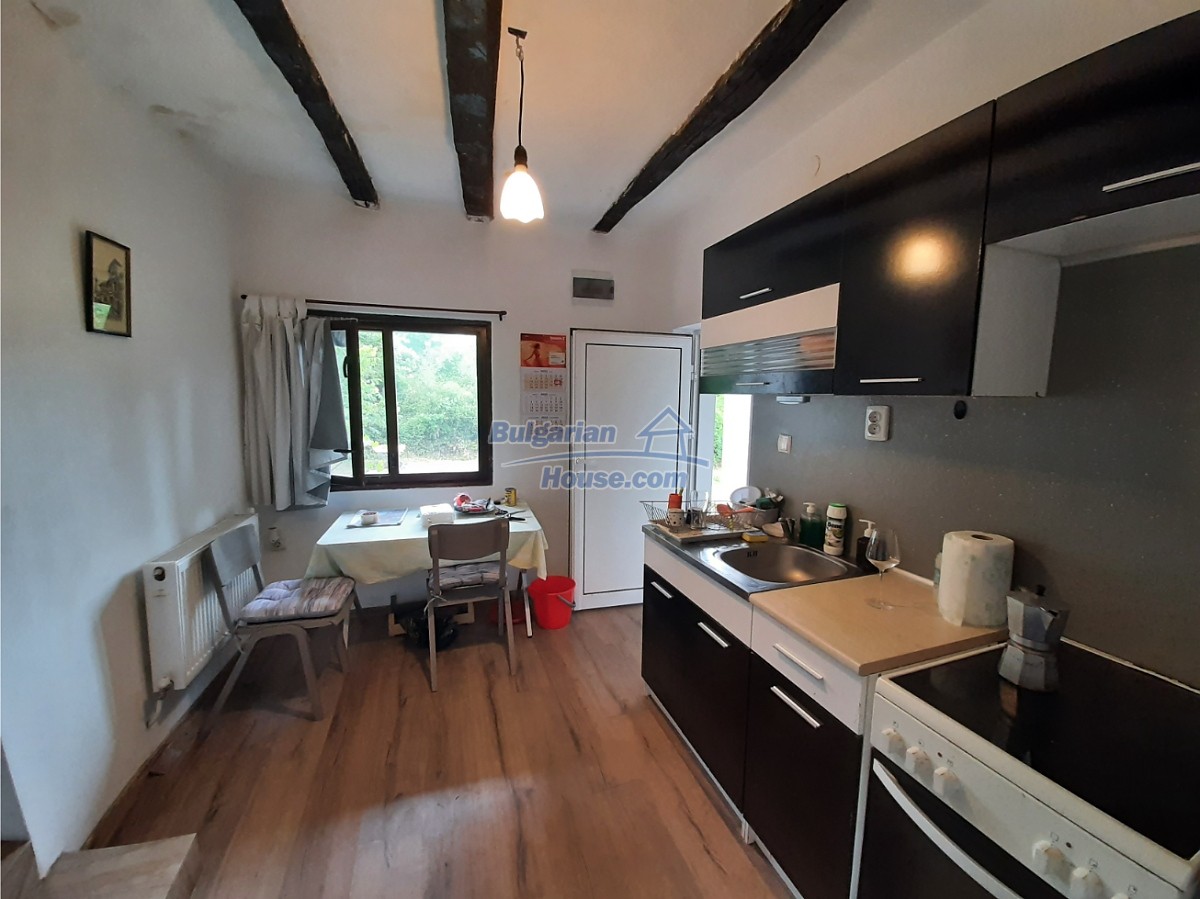 Foto 12 von 12 — Renovated Rural Bulgarian house for sale 10 km from Mezdra