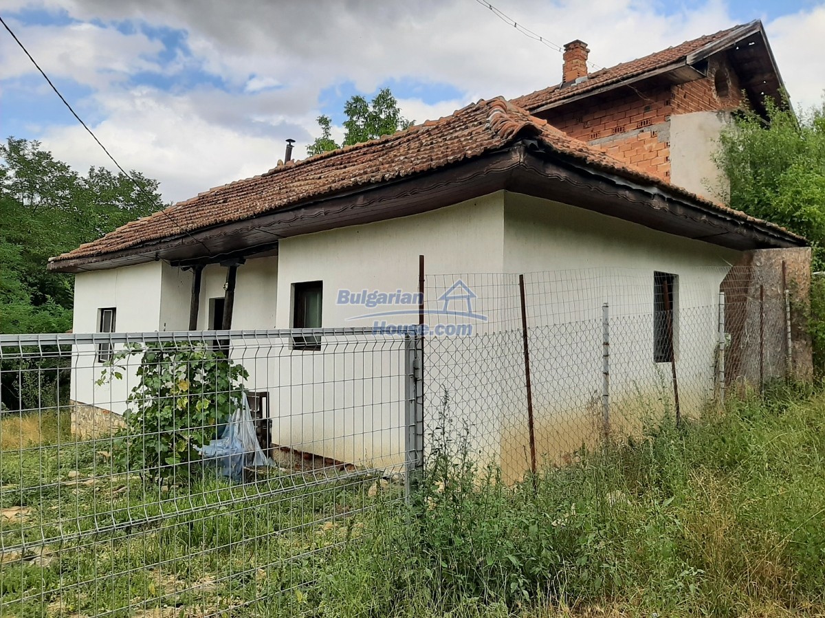 Foto 6 von 12 — Renovated Rural Bulgarian house for sale 10 km from Mezdra