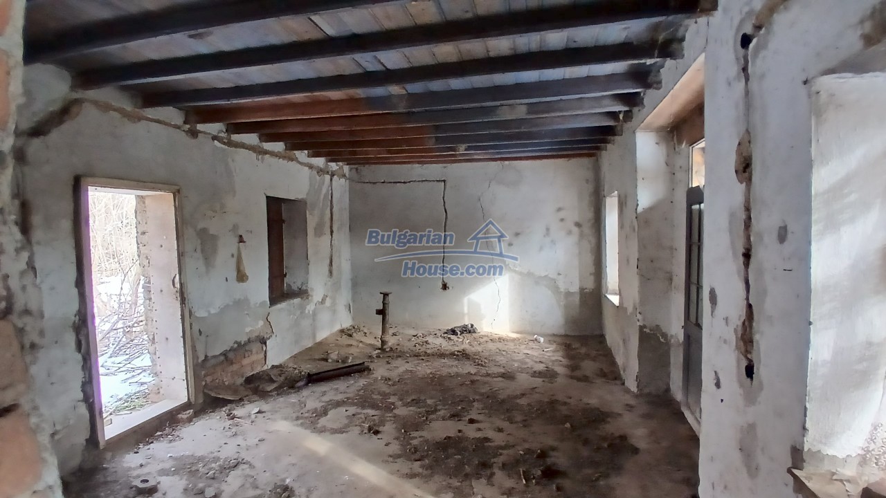 Foto 8 von 12 — CHEAP cheap Bulgarian property for sale 14km from Danube