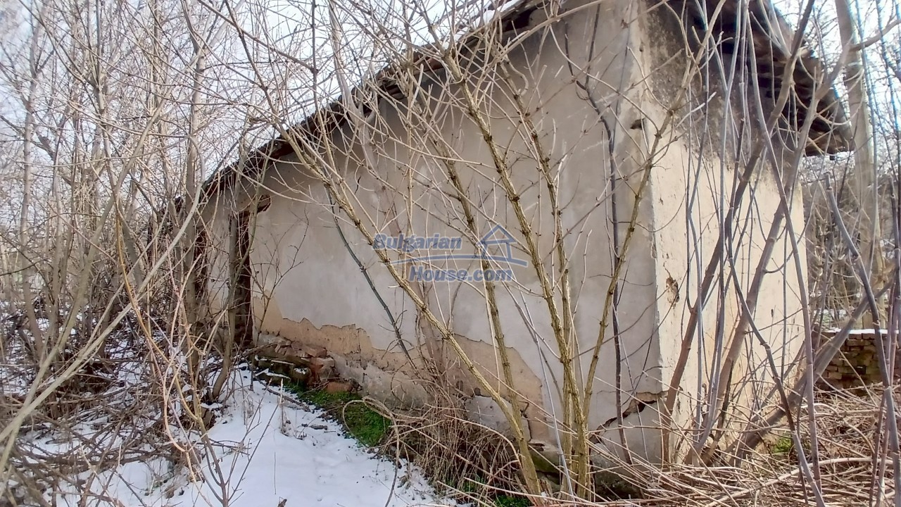 Foto 6 von 12 — CHEAP cheap Bulgarian property for sale 14km from Danube