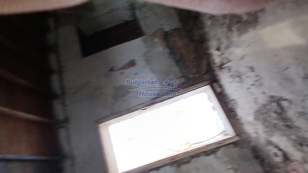 Foto 2 von 12 — CHEAP cheap Bulgarian property for sale 14km from Danube