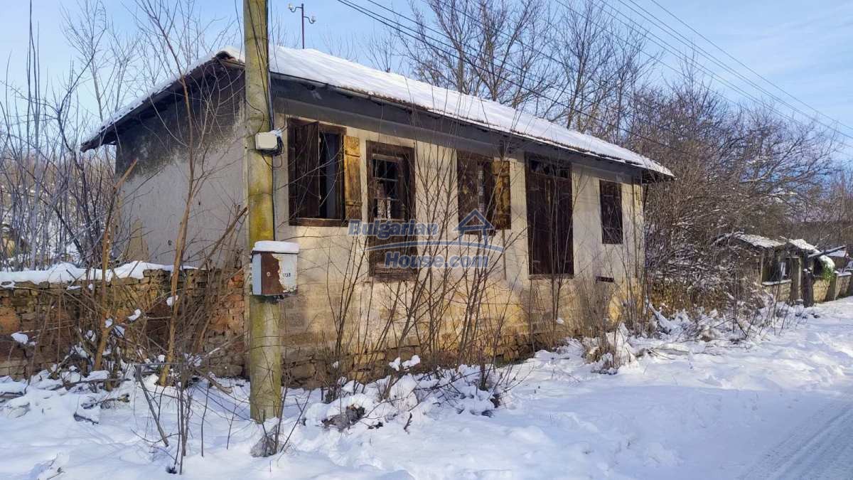 Foto 1 von 12 — CHEAP cheap Bulgarian property for sale 14km from Danube