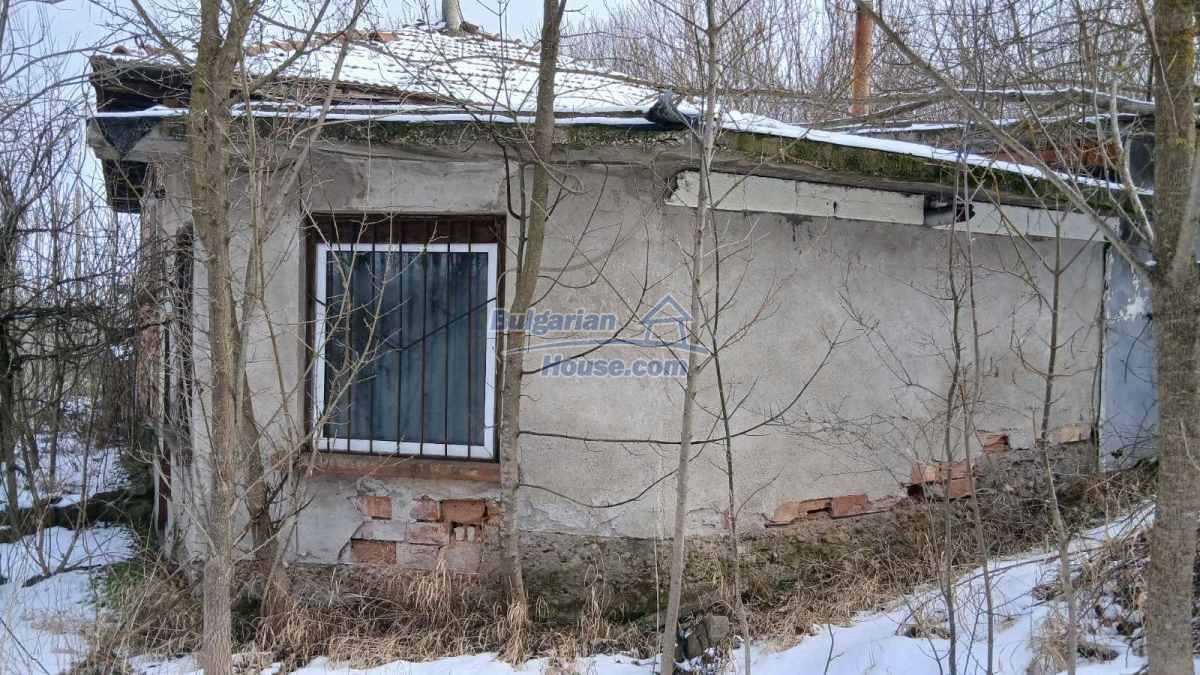 Foto 10 von 12 — Massive house with garden 2400sq.m near Danube and small river