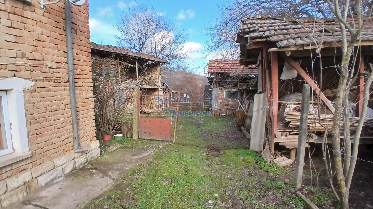 Foto 12 von 12 — Rural property with big garden, nice views 14km to Danube river