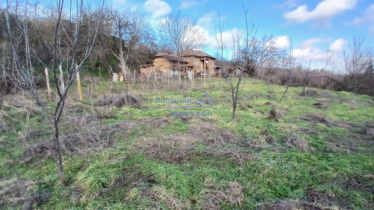 Foto 10 von 12 — Rural property with big garden, nice views 14km to Danube river