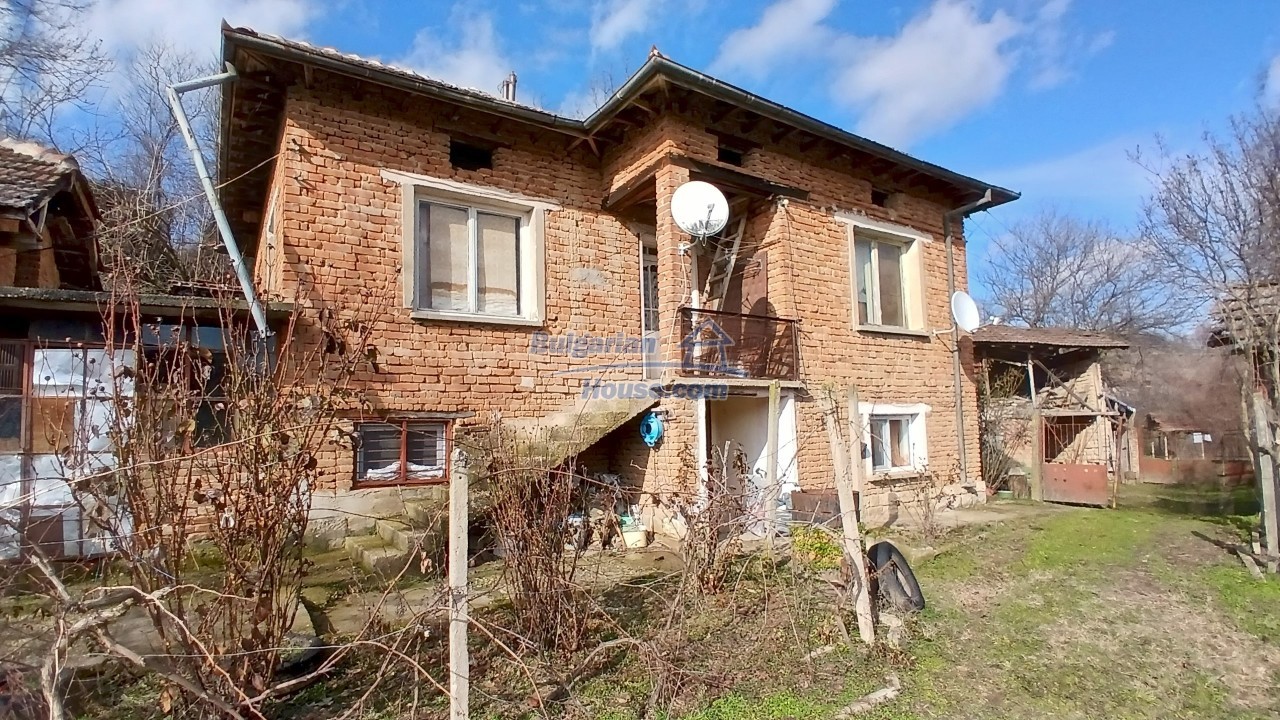 Foto 2 von 12 — Rural property with big garden, nice views 14km to Danube river
