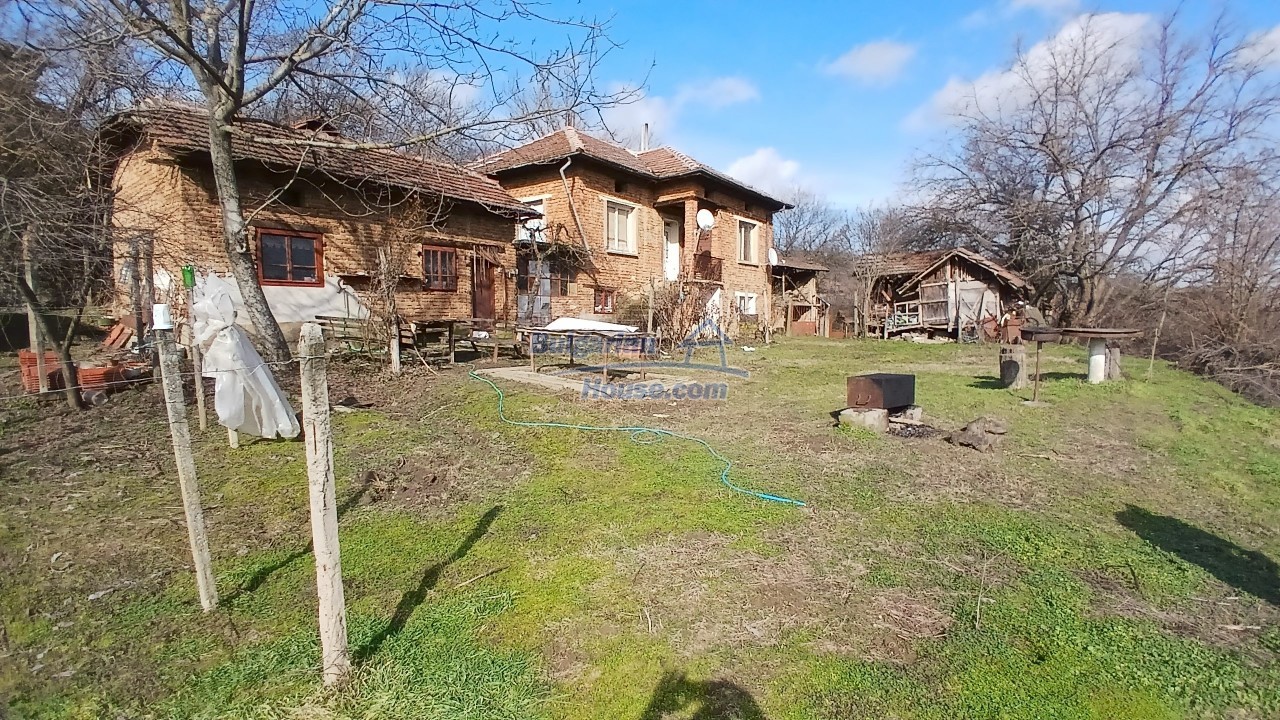 Foto 7 von 12 — Rural property with big garden, nice views 14km to Danube river