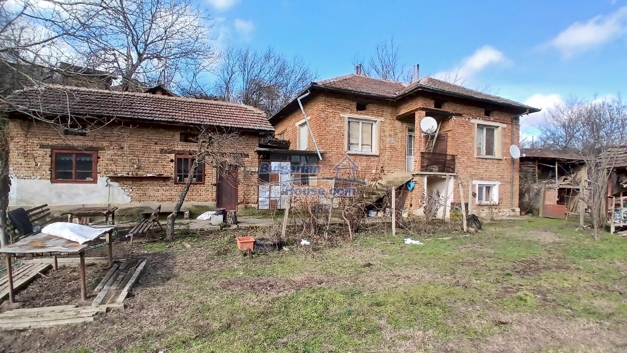 Foto 3 von 12 — Rural property with big garden, nice views 14km to Danube river