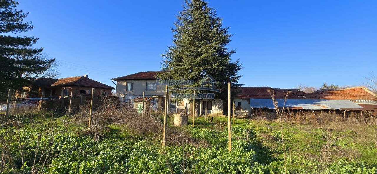 Foto 8 von 12 — Good investment home for sale between Plovdiv and Stara Zagora