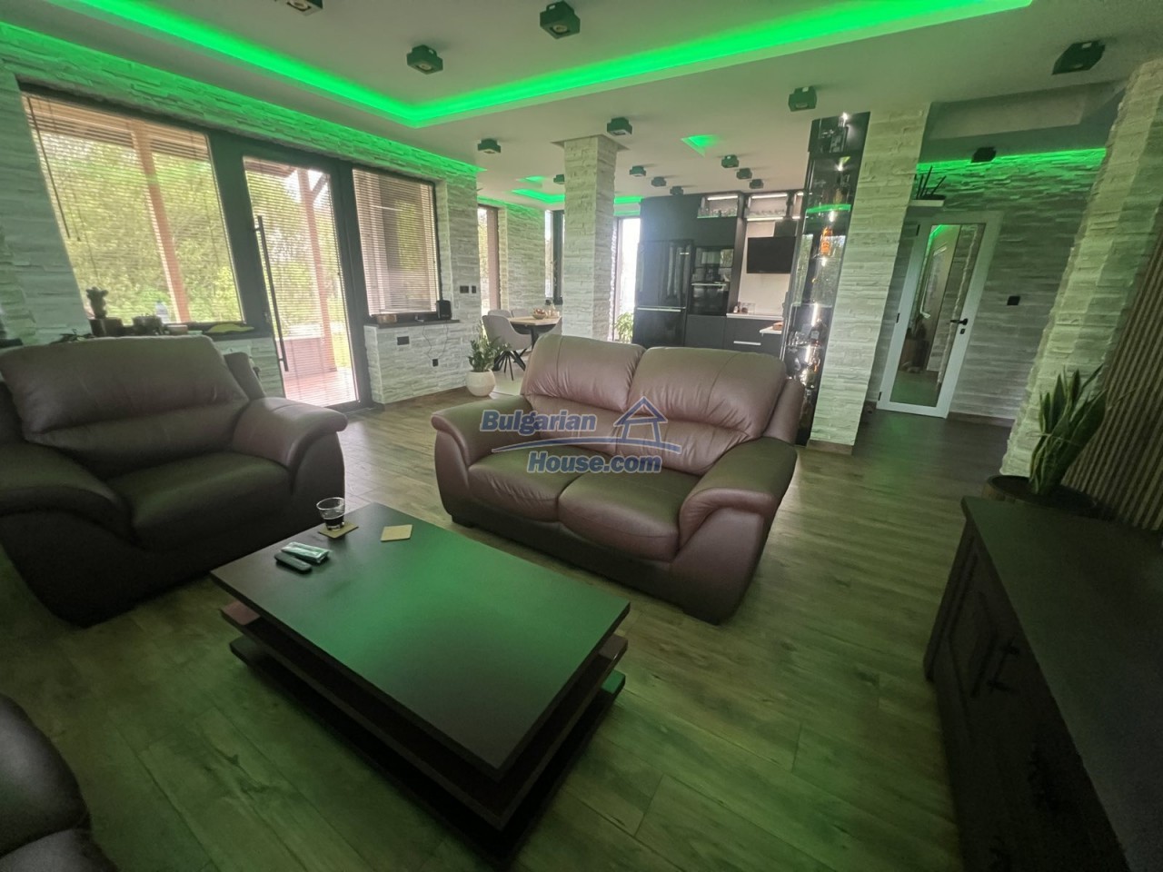 Foto 11 von 12 — Exclusive Luxury Stone Villa Near the Black Sea