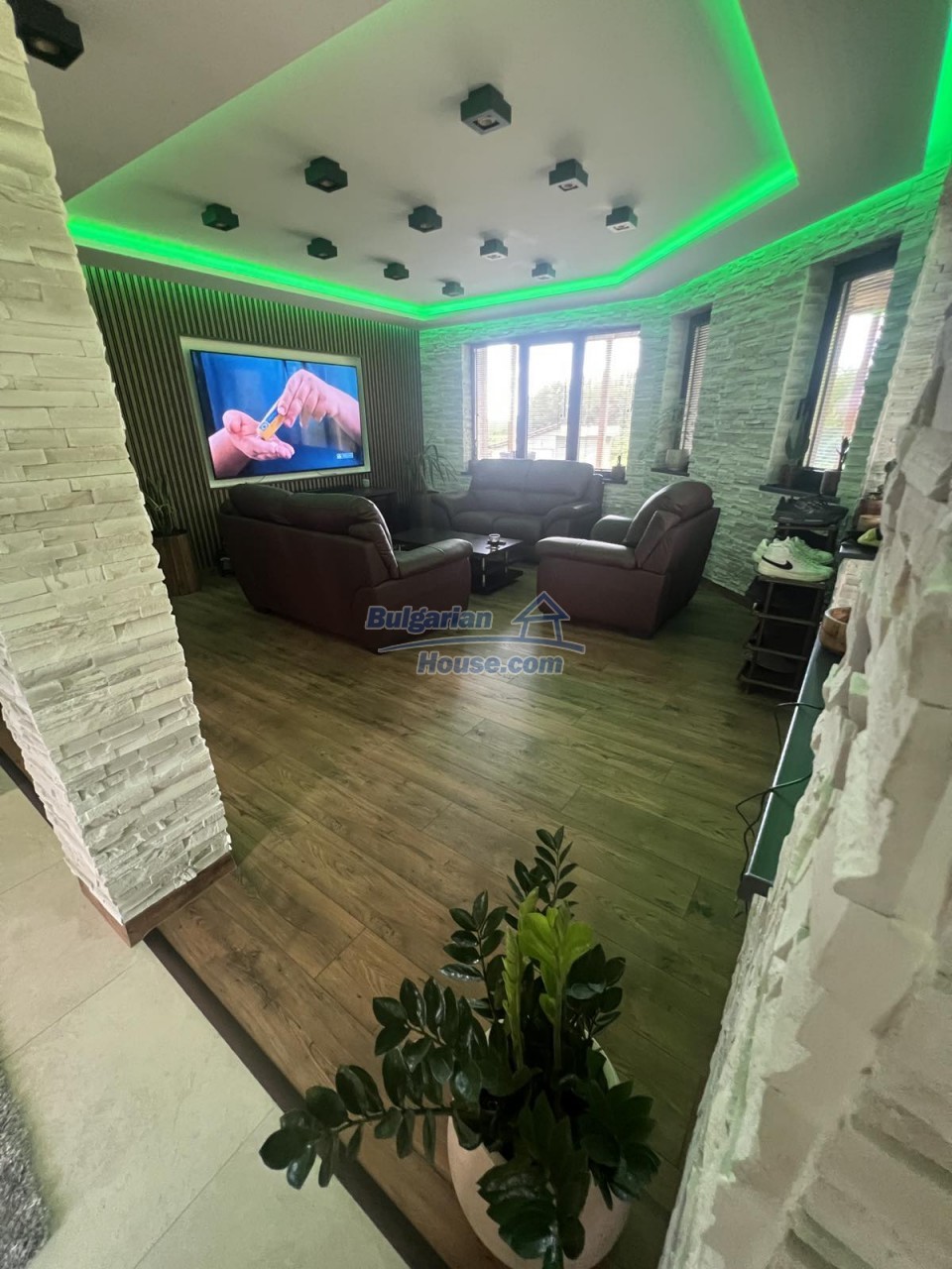 Foto 3 von 12 — Exclusive Luxury Stone Villa Near the Black Sea