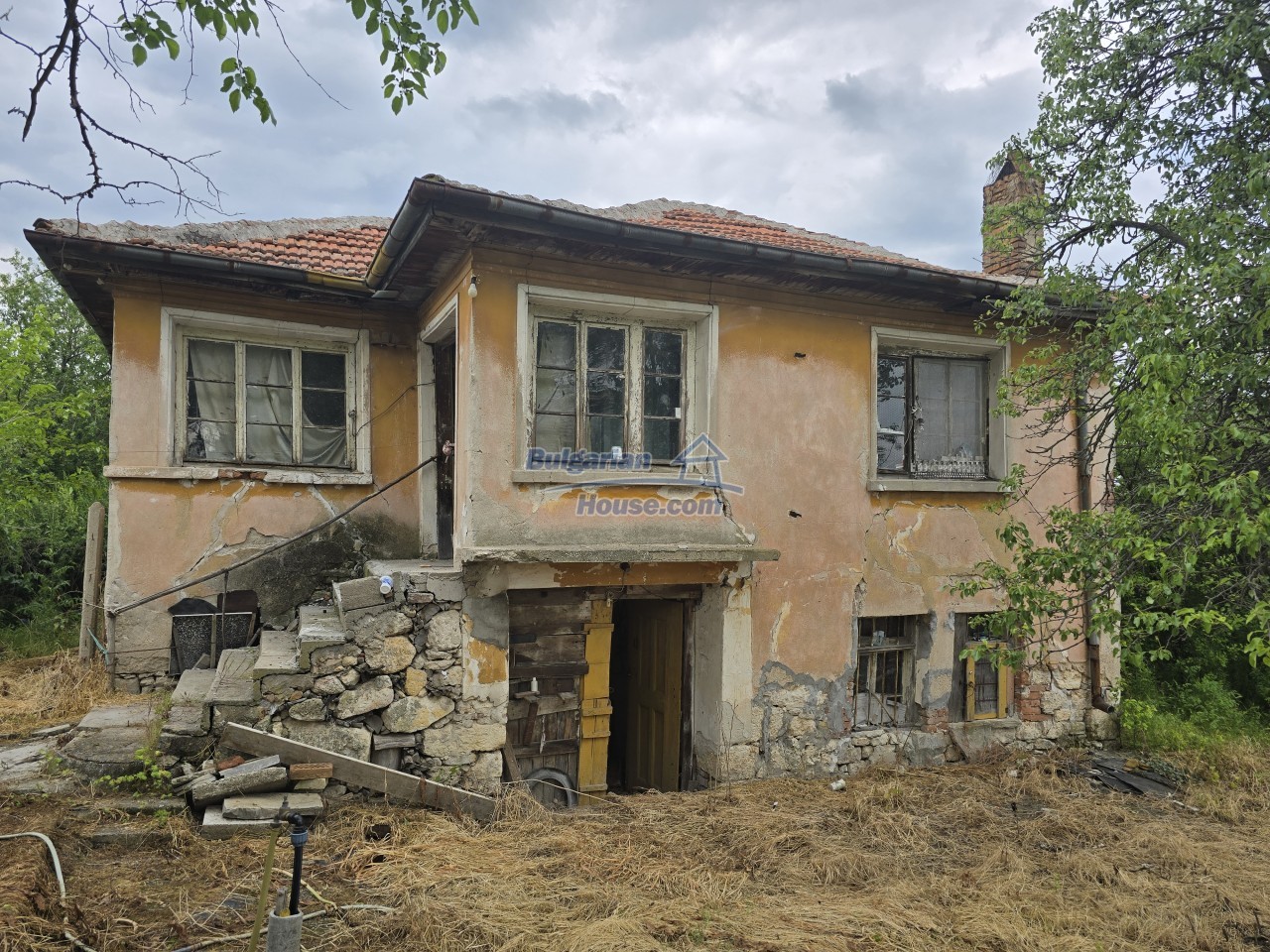 Foto 4 von 12 — Cheap house for renovation with nice views 30km from St.Zagora
