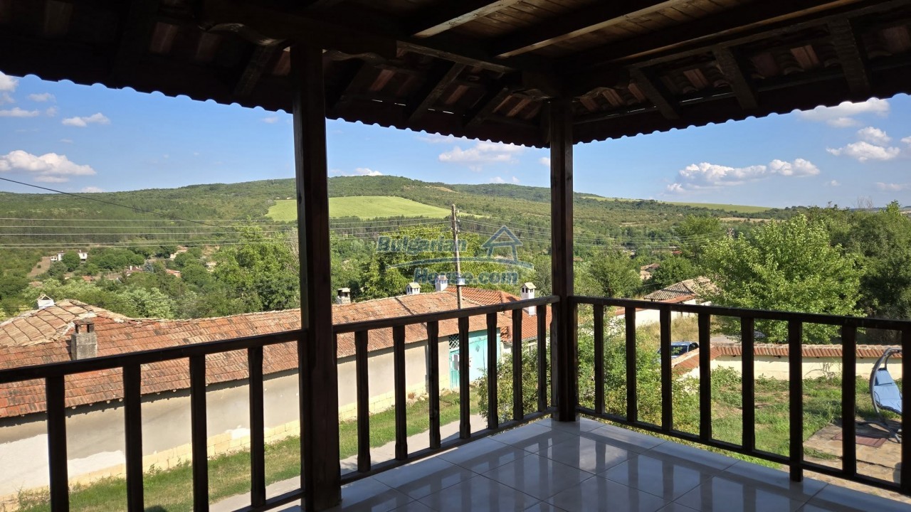 Foto 4 von 12 — Bulgarian House with swimming pool and 4 bedrooms