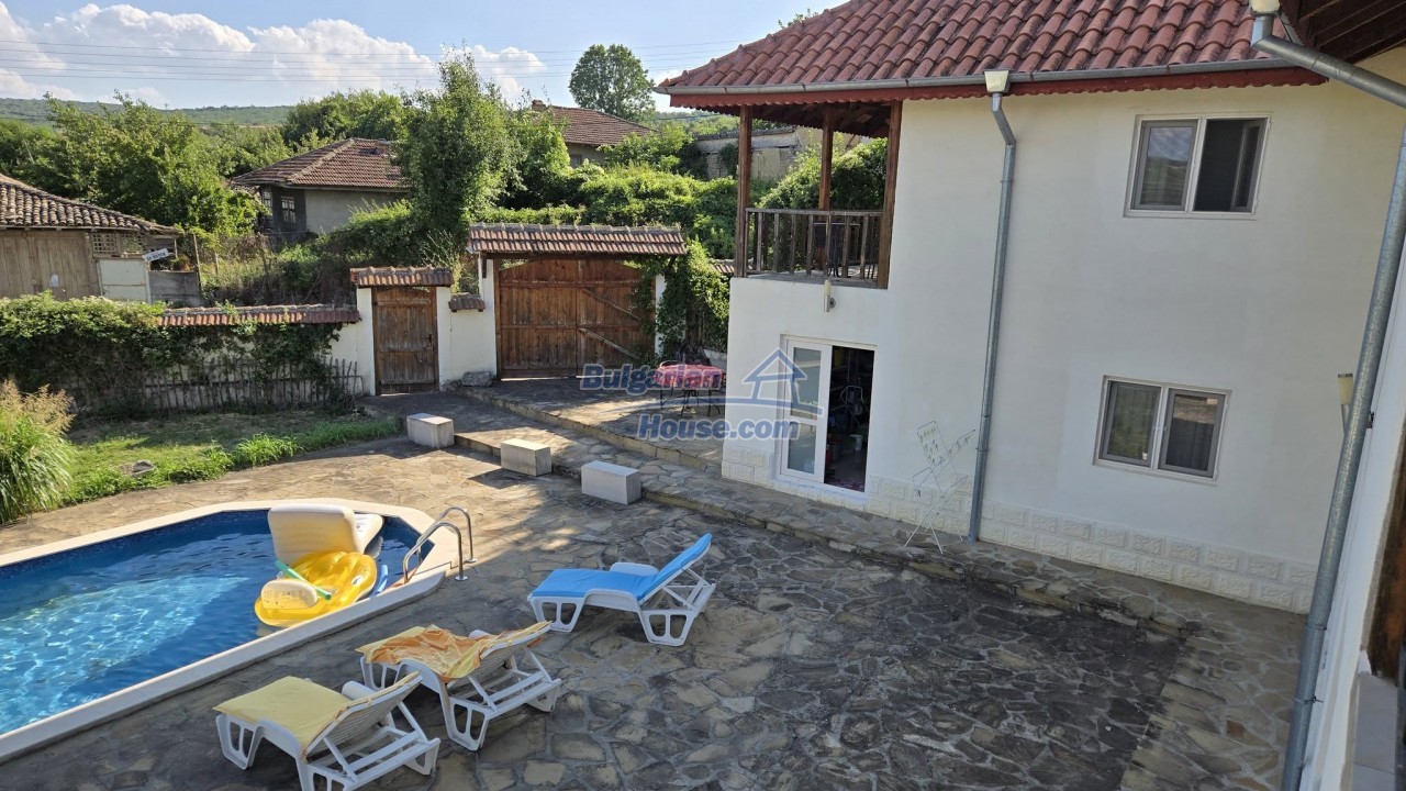 Foto 6 von 12 — Bulgarian House with swimming pool and 4 bedrooms