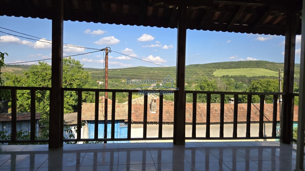 Foto 11 von 12 — Bulgarian House with swimming pool and 4 bedrooms