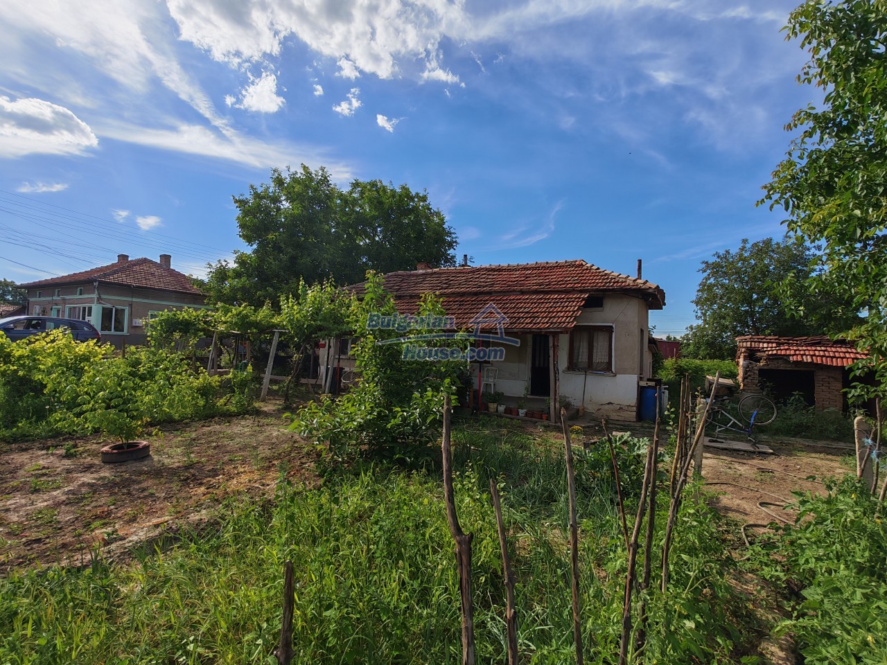 Foto 1 von 12 — Cheap Bulgarian house for sale 5km from Danube river
