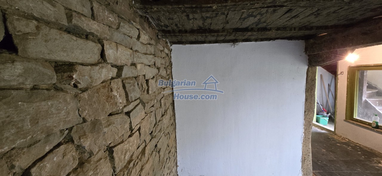 Foto 11 von 12 — Mountain cheap Bulgarian House in Debnevo - Lovech region