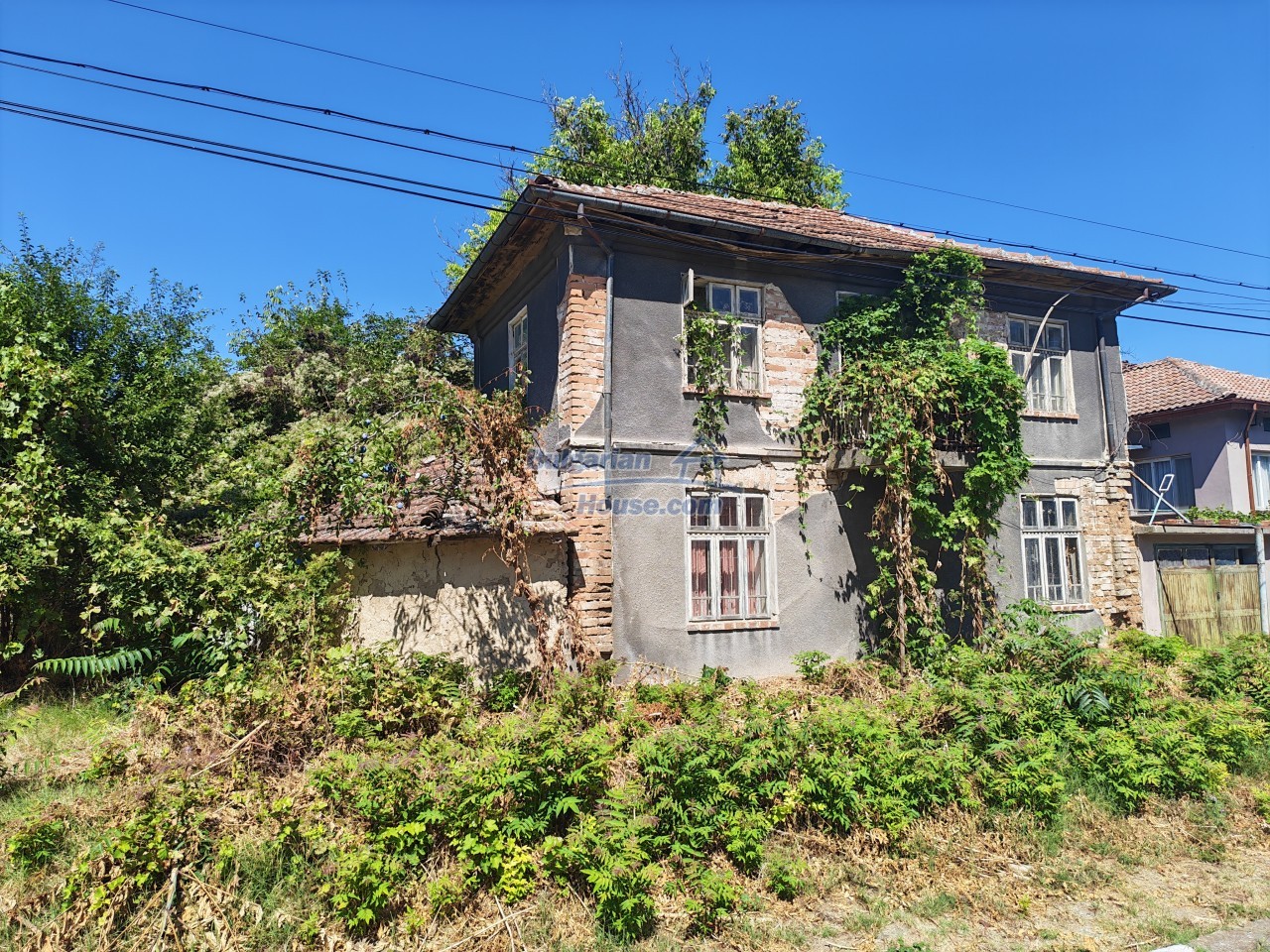 Foto 1 von 12 — Rural Bulgarian house project for renovation close to Danube