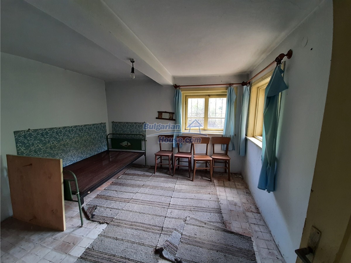 Foto 11 von 12 — Rural Property-Excellent Potential in a Peaceful Village Vratca