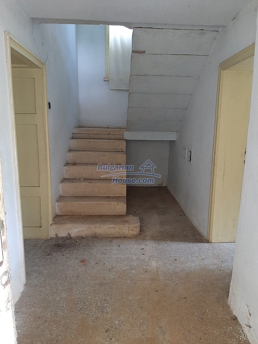 Foto 7 von 12 — Rural Property-Excellent Potential in a Peaceful Village Vratca