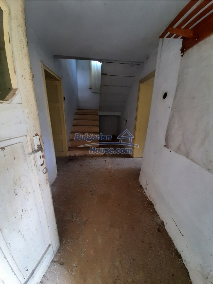 Foto 6 von 12 — Rural Property-Excellent Potential in a Peaceful Village Vratca