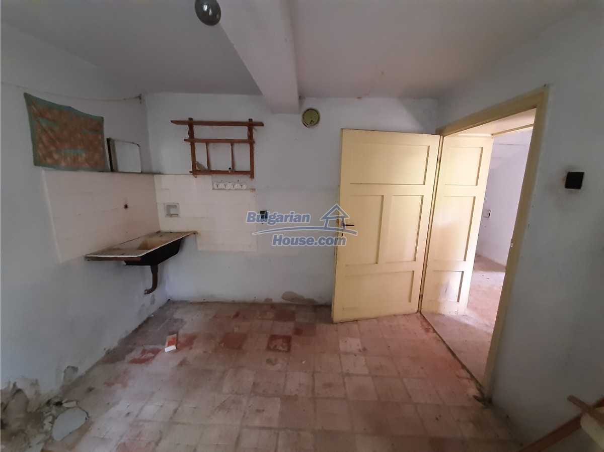 Foto 9 von 12 — Rural Property-Excellent Potential in a Peaceful Village Vratca