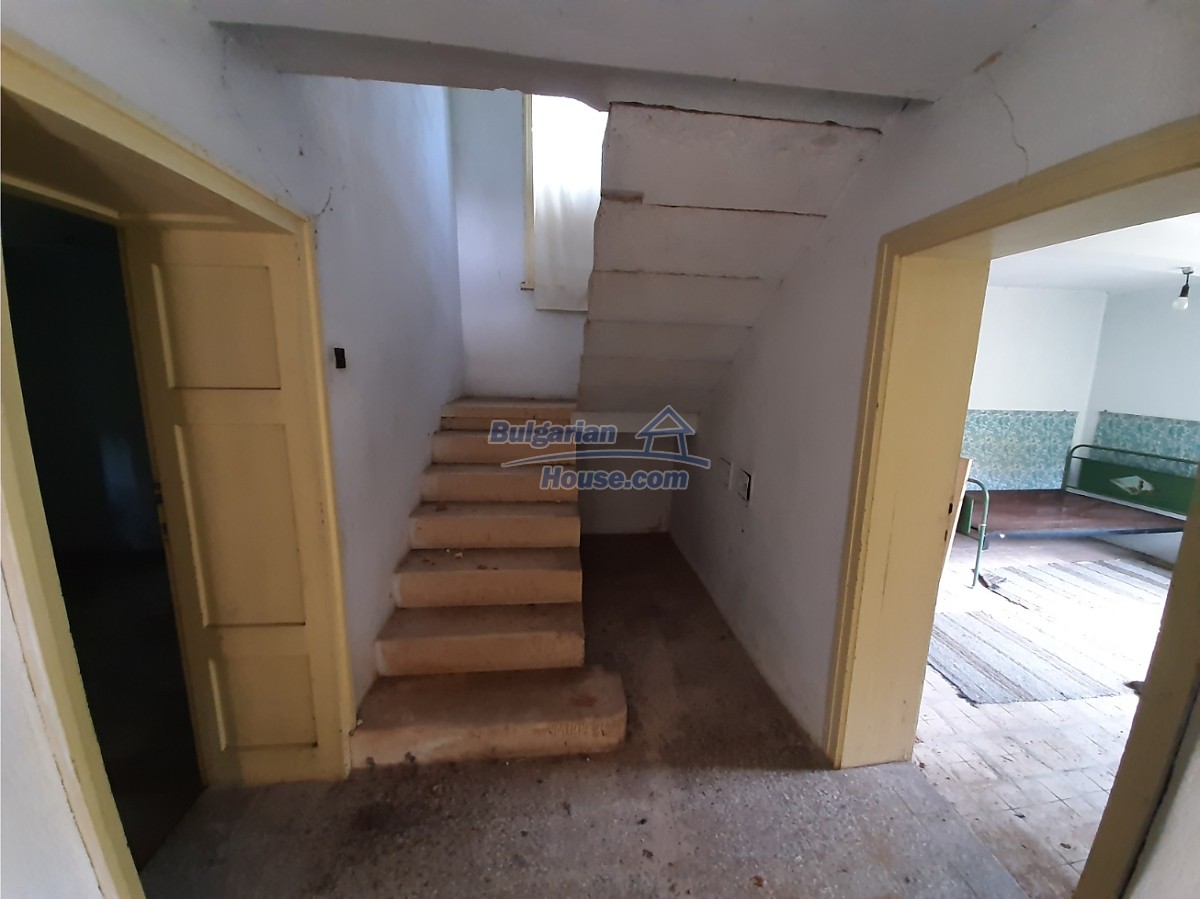 Foto 8 von 12 — Rural Property-Excellent Potential in a Peaceful Village Vratca