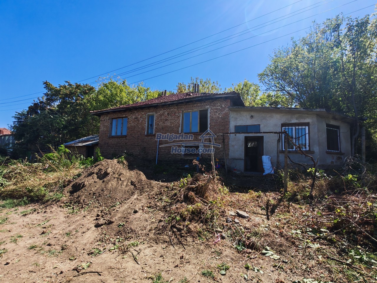 Foto 6 von 12 — Rural Bulgarian house with 5 bedrooms, bathroom, big garden
