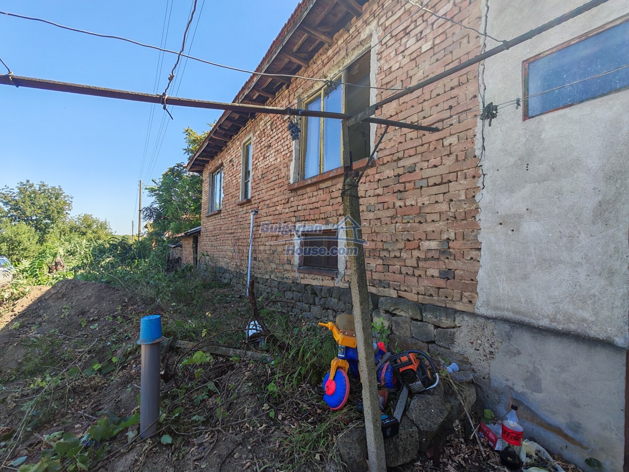 Foto 10 von 12 — Rural Bulgarian house with 5 bedrooms, bathroom, big garden