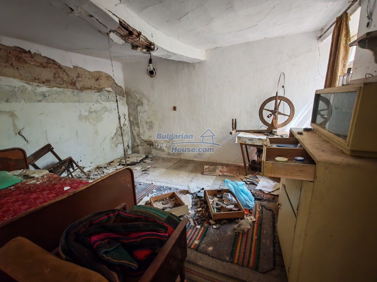 Foto 10 von 12 — Cheap Rural Bulgarian House for renovation 20km from Danube