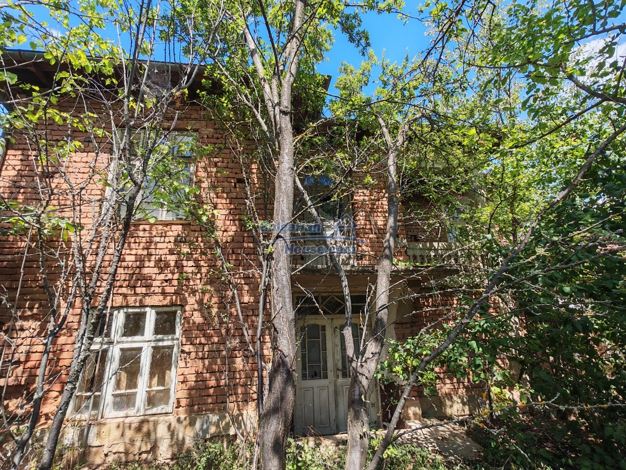 Foto 2 von 12 — Cheap Rural Bulgarian House for renovation 20km from Danube