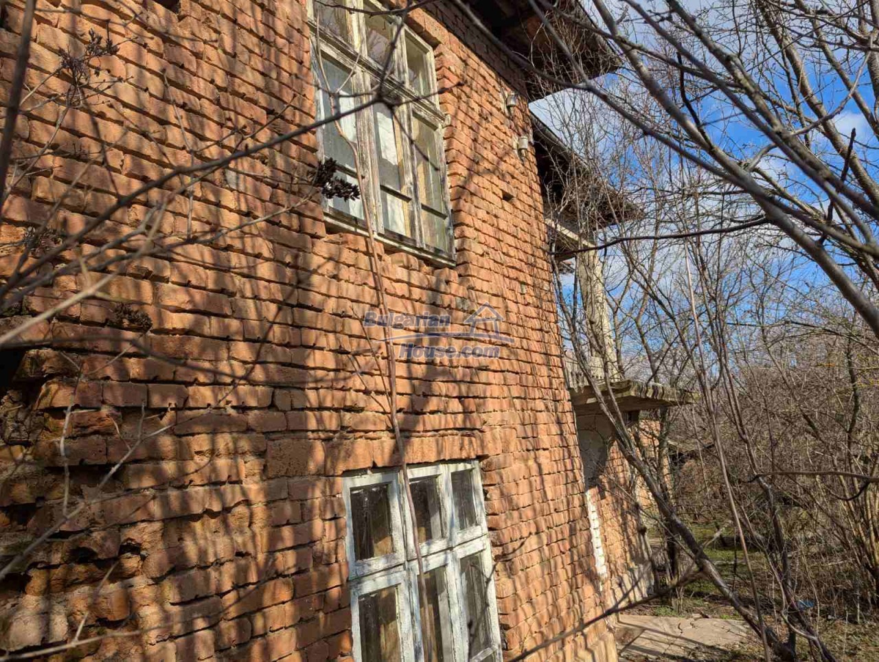 Foto 4 von 12 — Cheap Rural Bulgarian House for renovation 20km from Danube