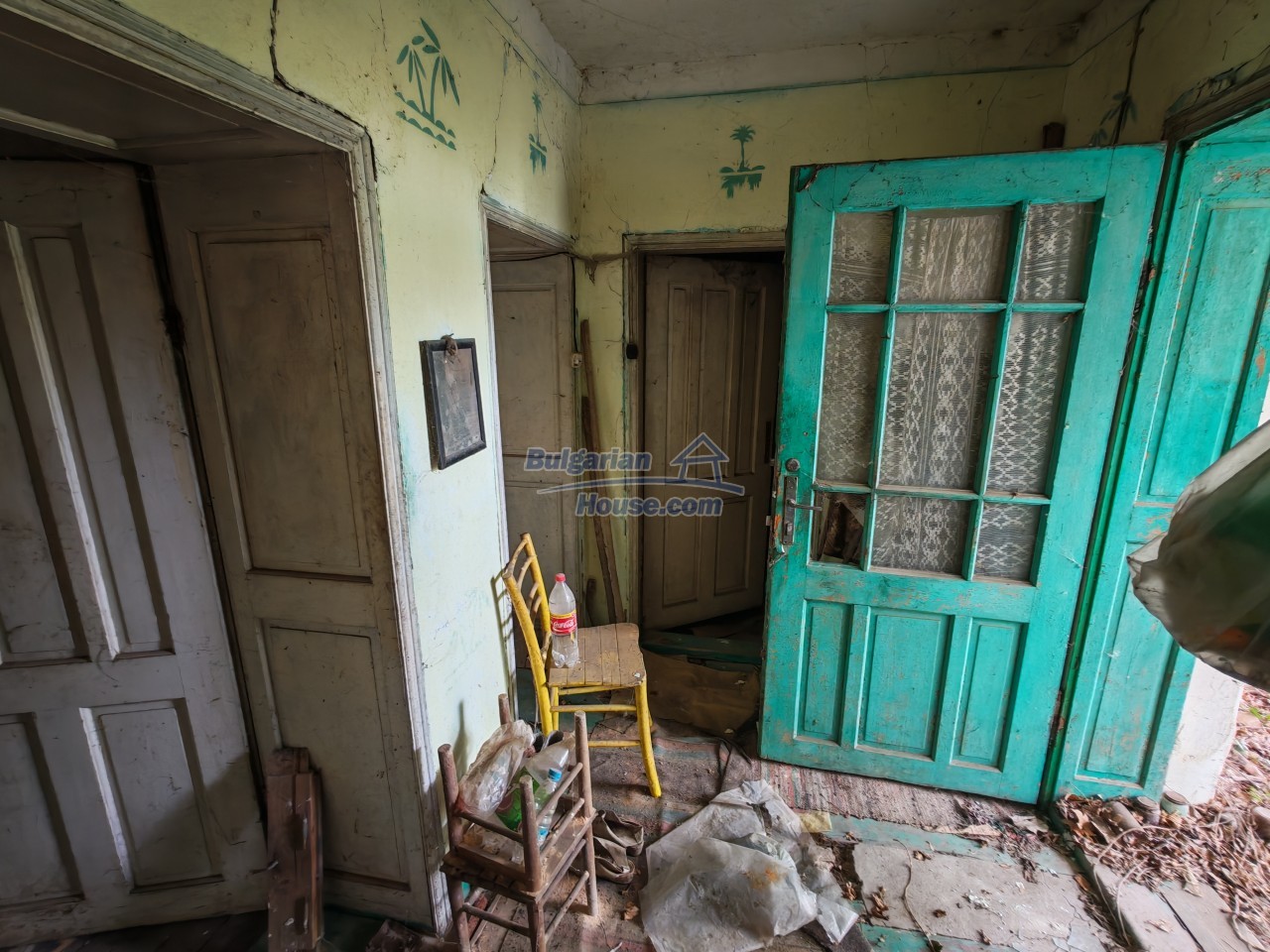 Foto 9 von 12 — Solid Bulgarian property 5km from Osam river Pleven region