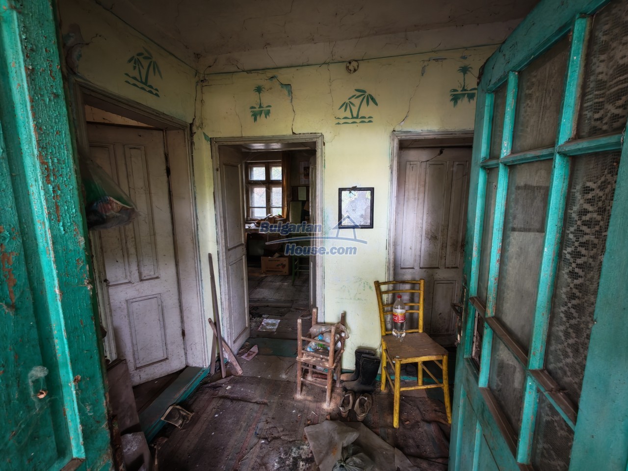 Foto 6 von 12 — Solid Bulgarian property 5km from Osam river Pleven region