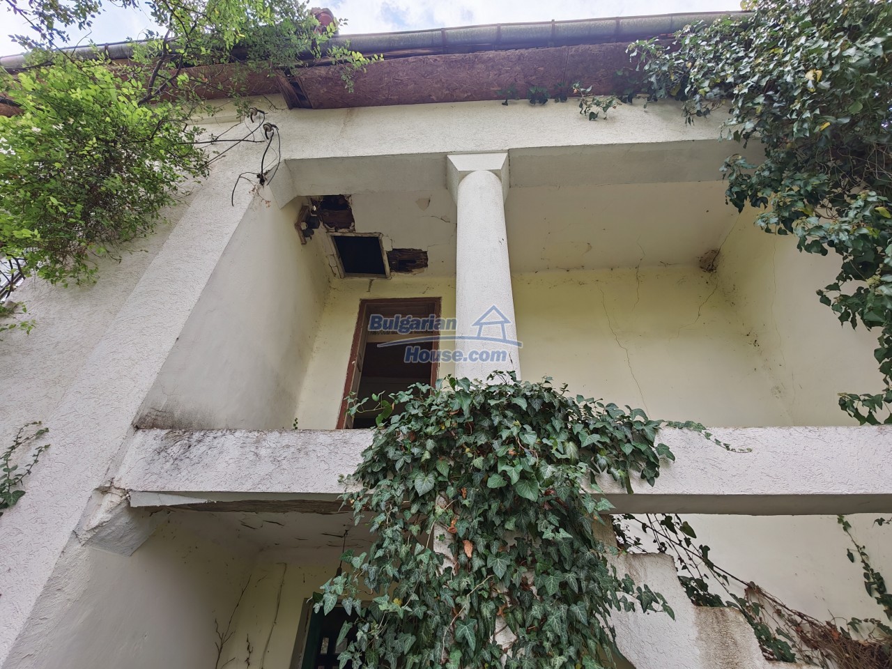 Foto 2 von 12 — Solid Bulgarian property 5km from Osam river Pleven region