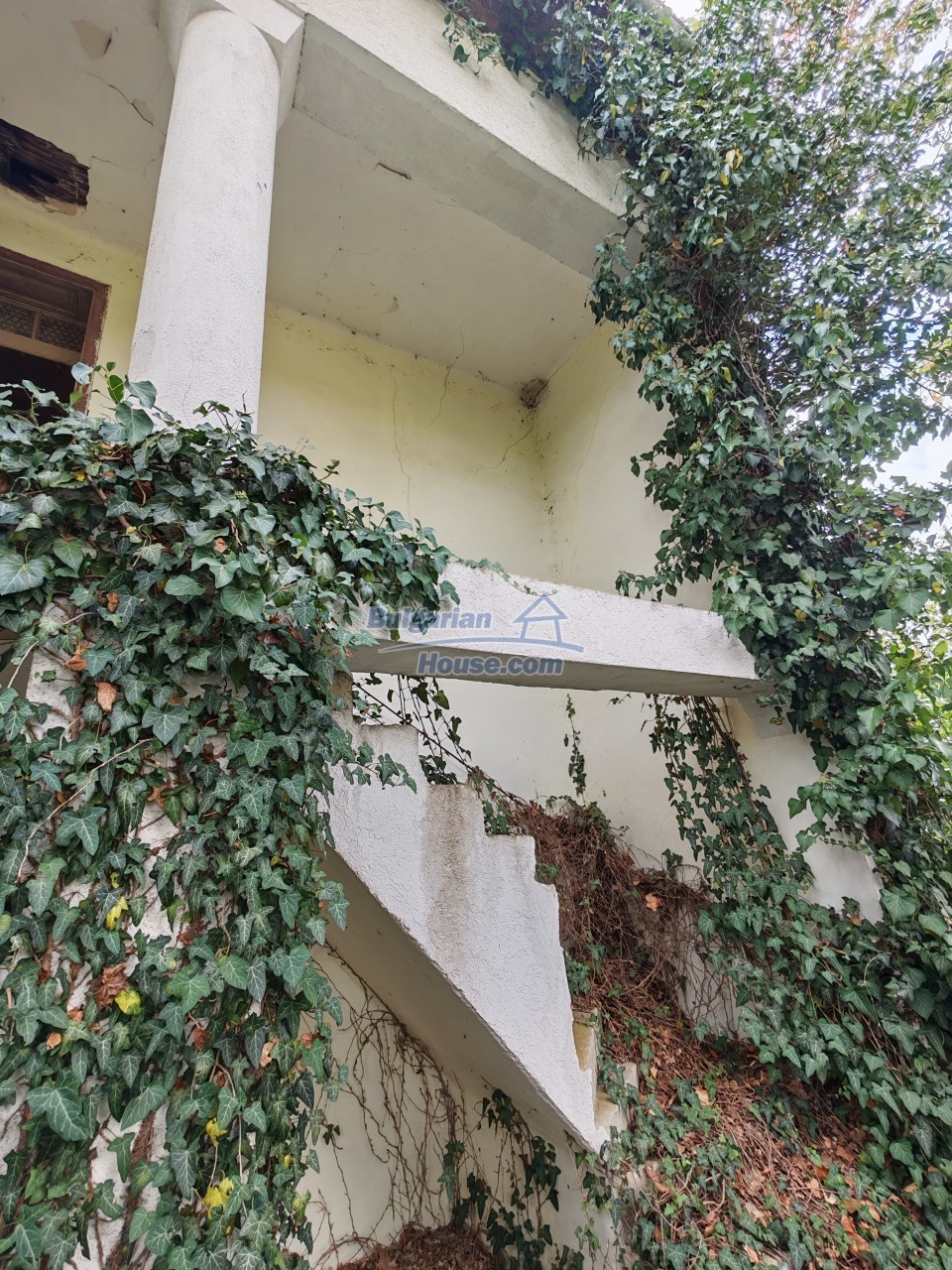 Foto 5 von 12 — Solid Bulgarian property 5km from Osam river Pleven region