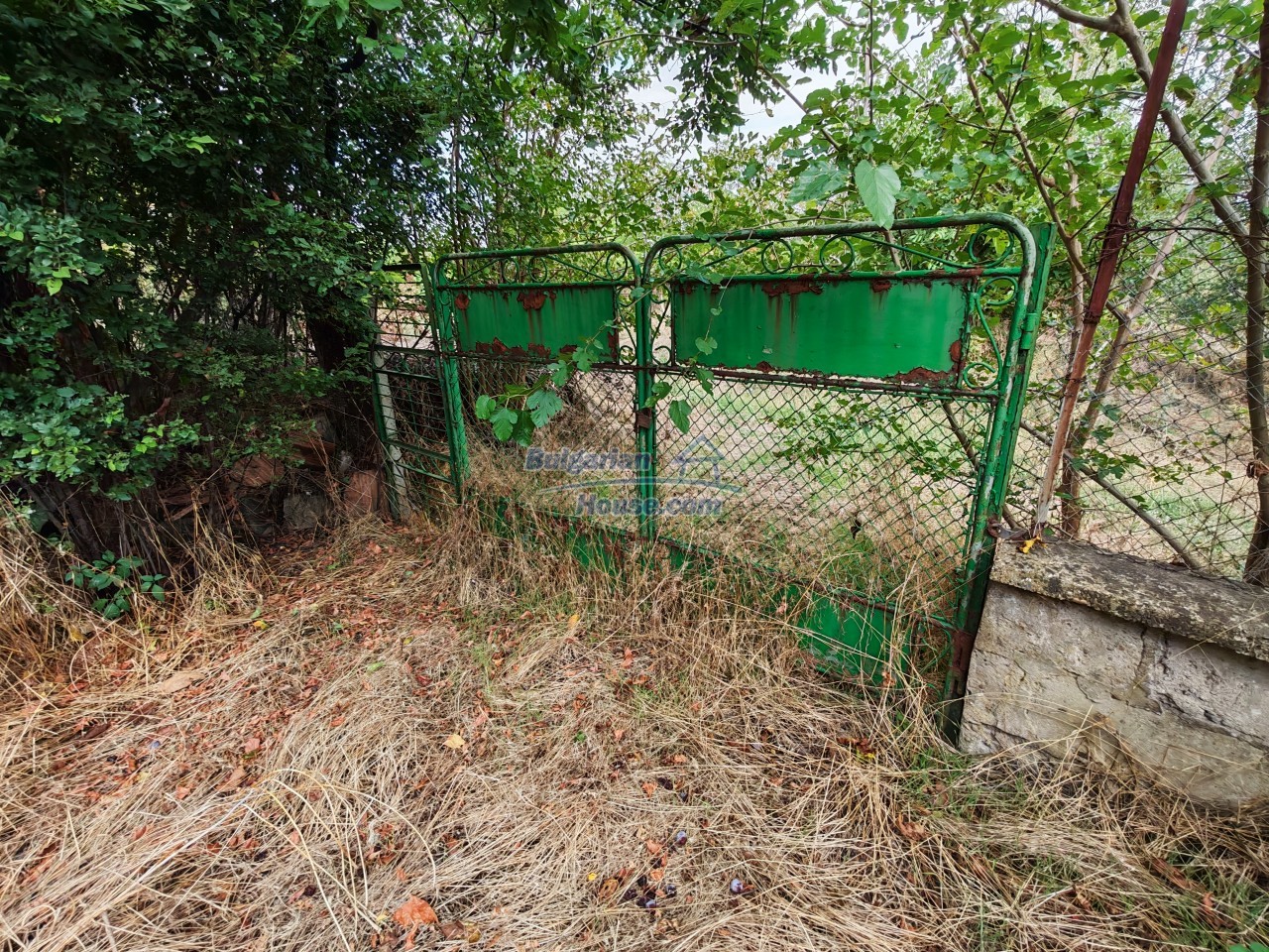 Foto 12 von 12 — Cheap House for renovation with 3000sq.m land and nice views