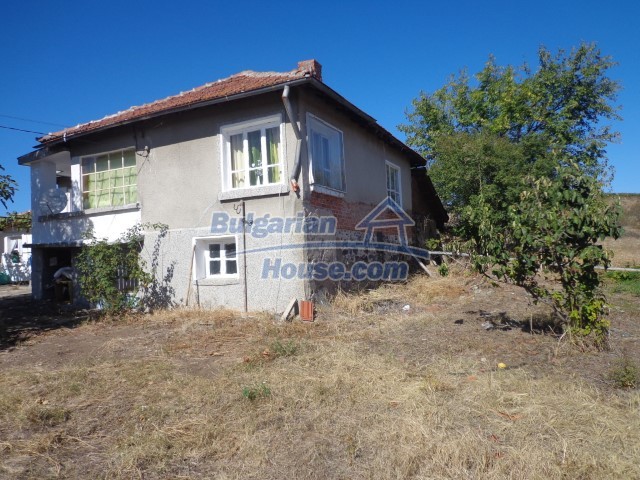 Foto 4 von 12 — Cheap Bulgarian partly renovated property 15km from Elhovo