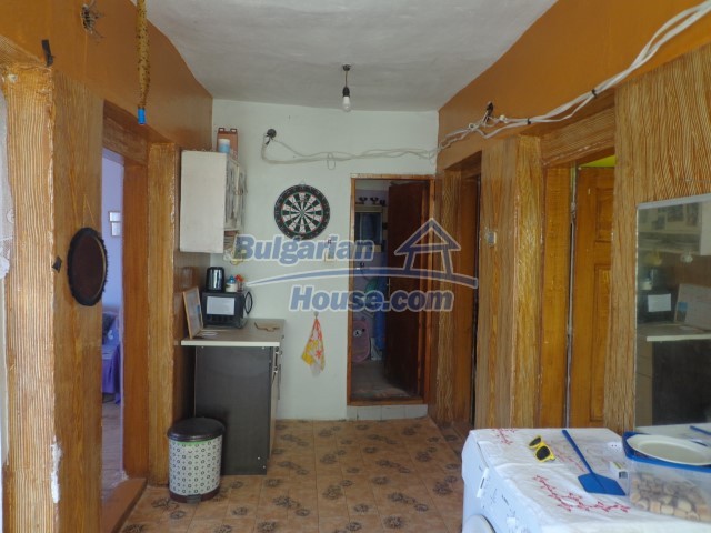 Foto 7 von 12 — Cheap Bulgarian partly renovated property 15km from Elhovo