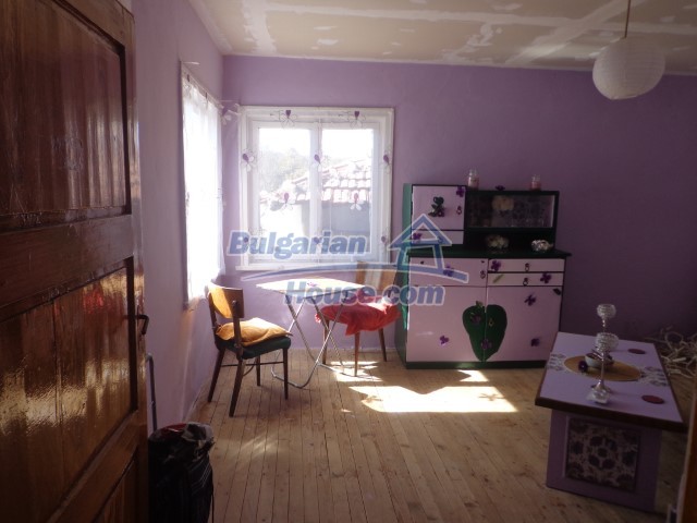 Foto 9 von 12 — Cheap Bulgarian partly renovated property 15km from Elhovo