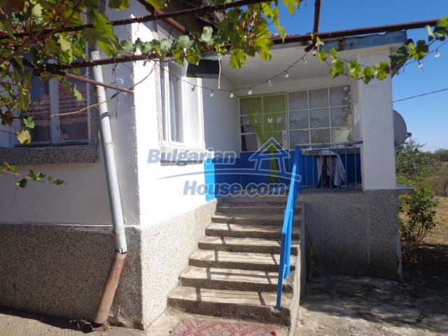 Foto 2 von 12 — Cheap Bulgarian partly renovated property 15km from Elhovo