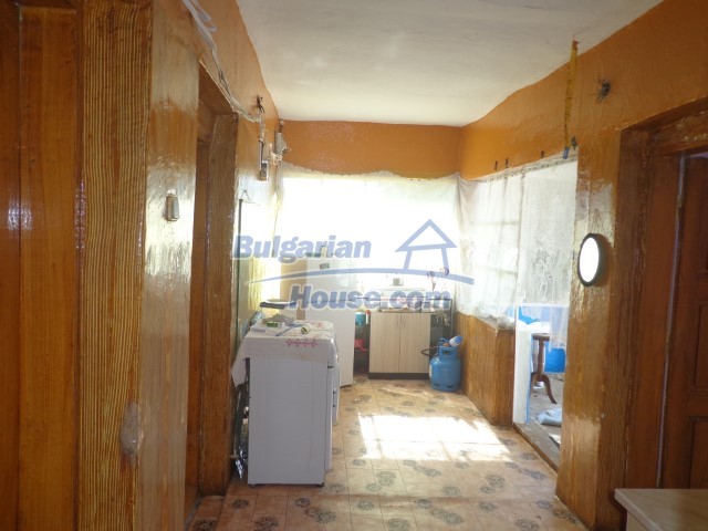 Foto 8 von 12 — Cheap Bulgarian partly renovated property 15km from Elhovo