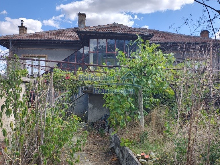 Foto 1 von 12 — Two storey house for sale in Melnitsa 17km from Elhovo Yambol