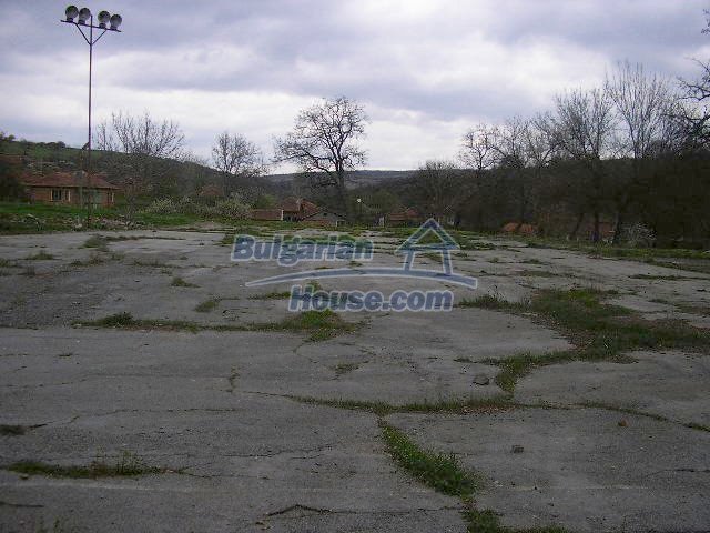 Foto 4 von 6 — Huge building for your business in Bulgaria